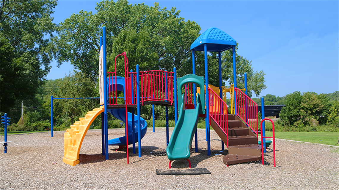 meadowbrook manor park